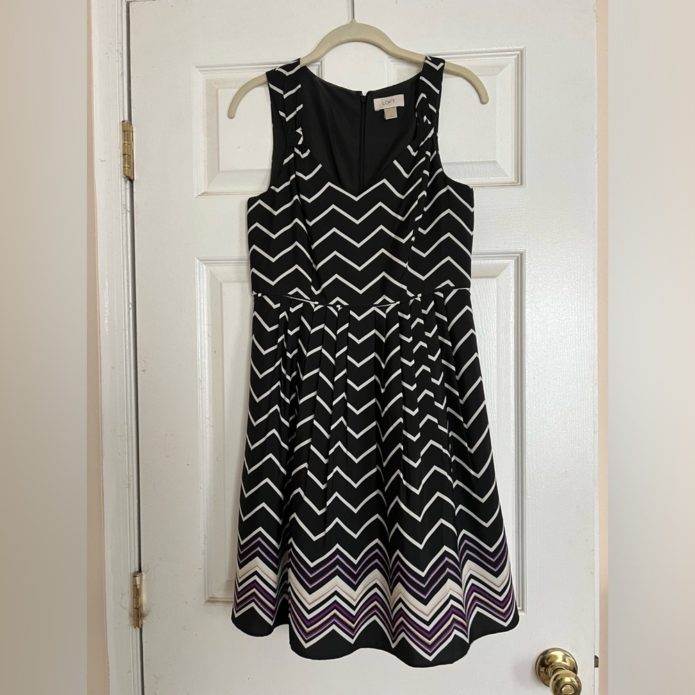 Loft sleeveless dress, size 2